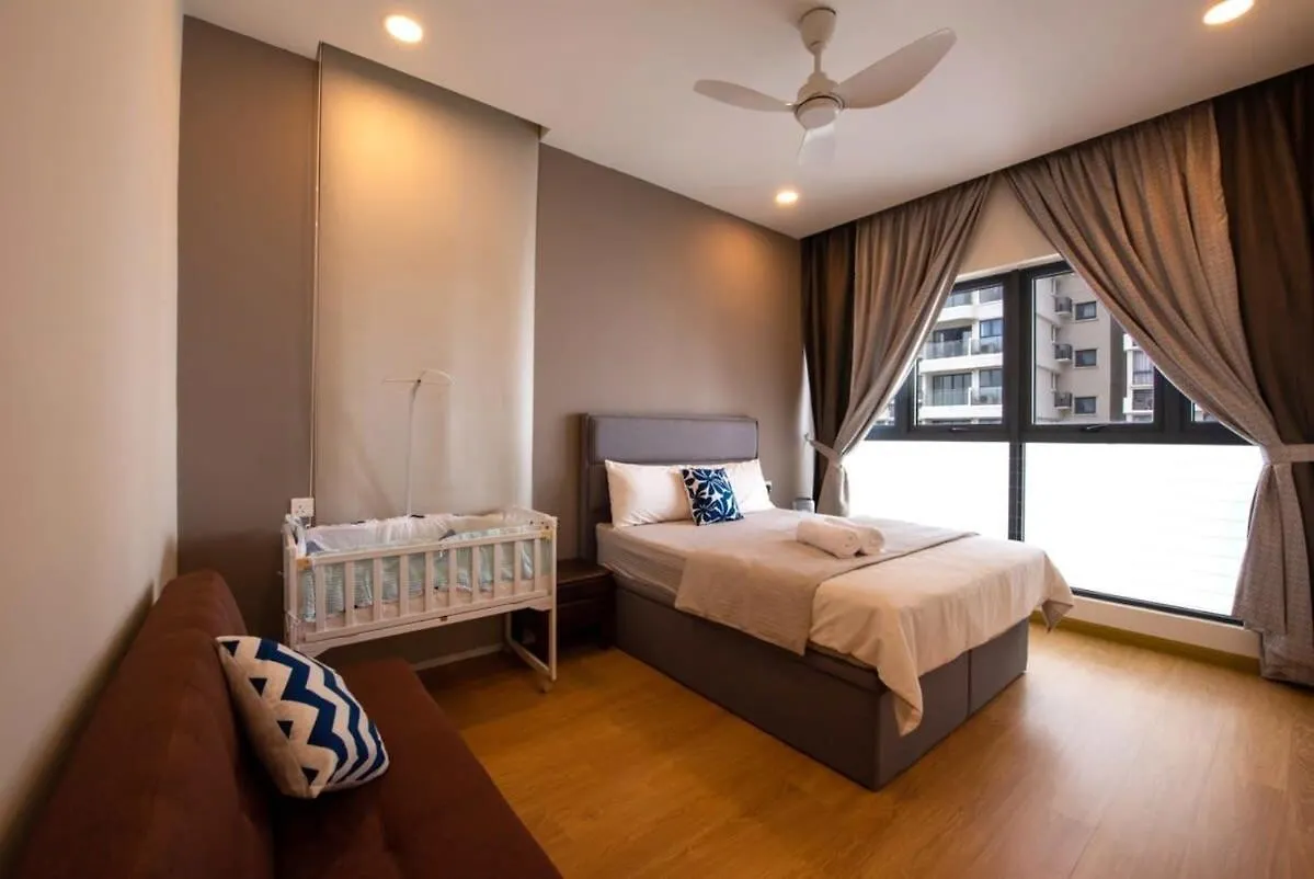 ג'והור בהרו Comfy 3Br Apt In Danga Bay Free Parking Sea View דירה
