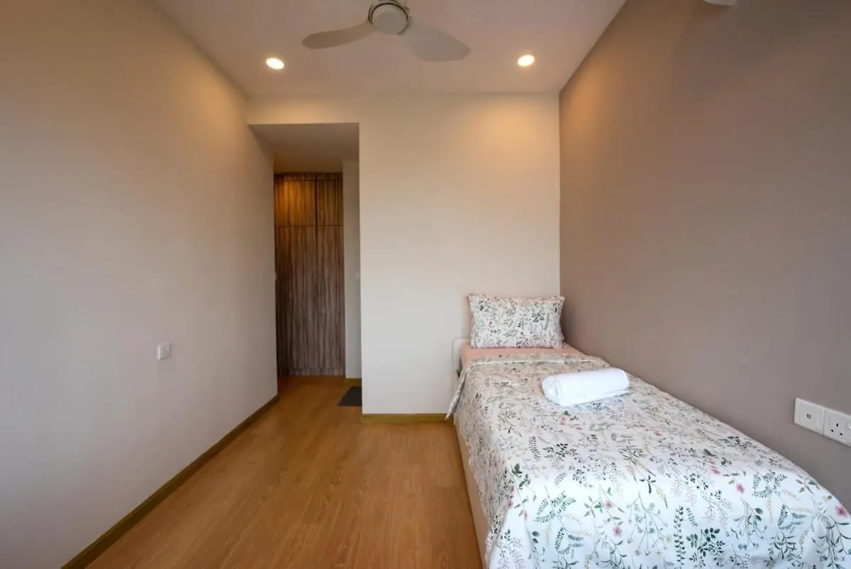 ג'והור בהרו Comfy 3Br Apt In Danga Bay Free Parking Sea View