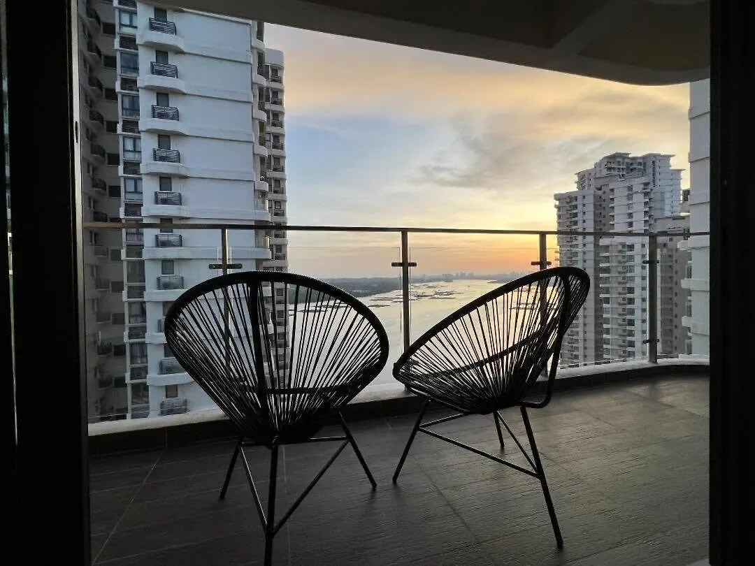 ג'והור בהרו Comfy 3Br Apt In Danga Bay Free Parking Sea View מלזיה