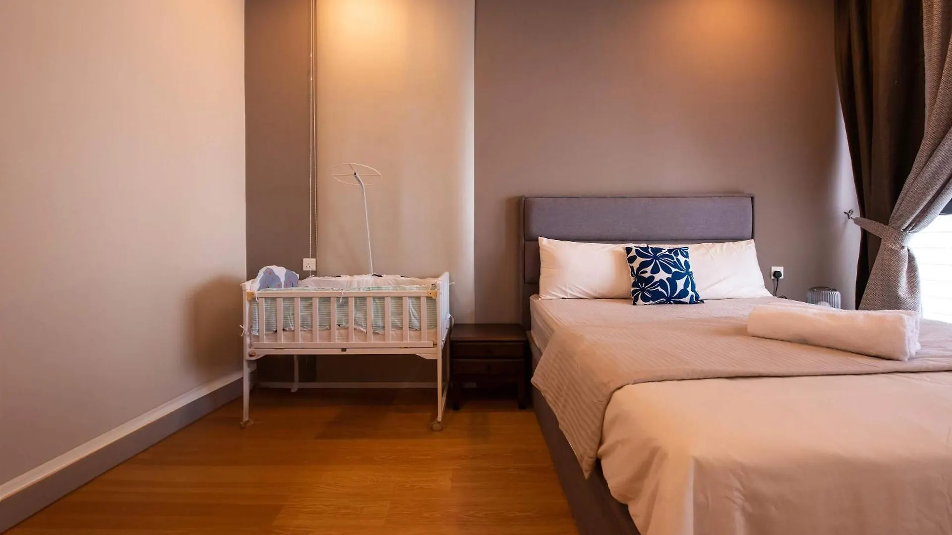 ג'והור בהרו Comfy 3Br Apt In Danga Bay Free Parking Sea View 0*, ג'והור בהרו מלזיה